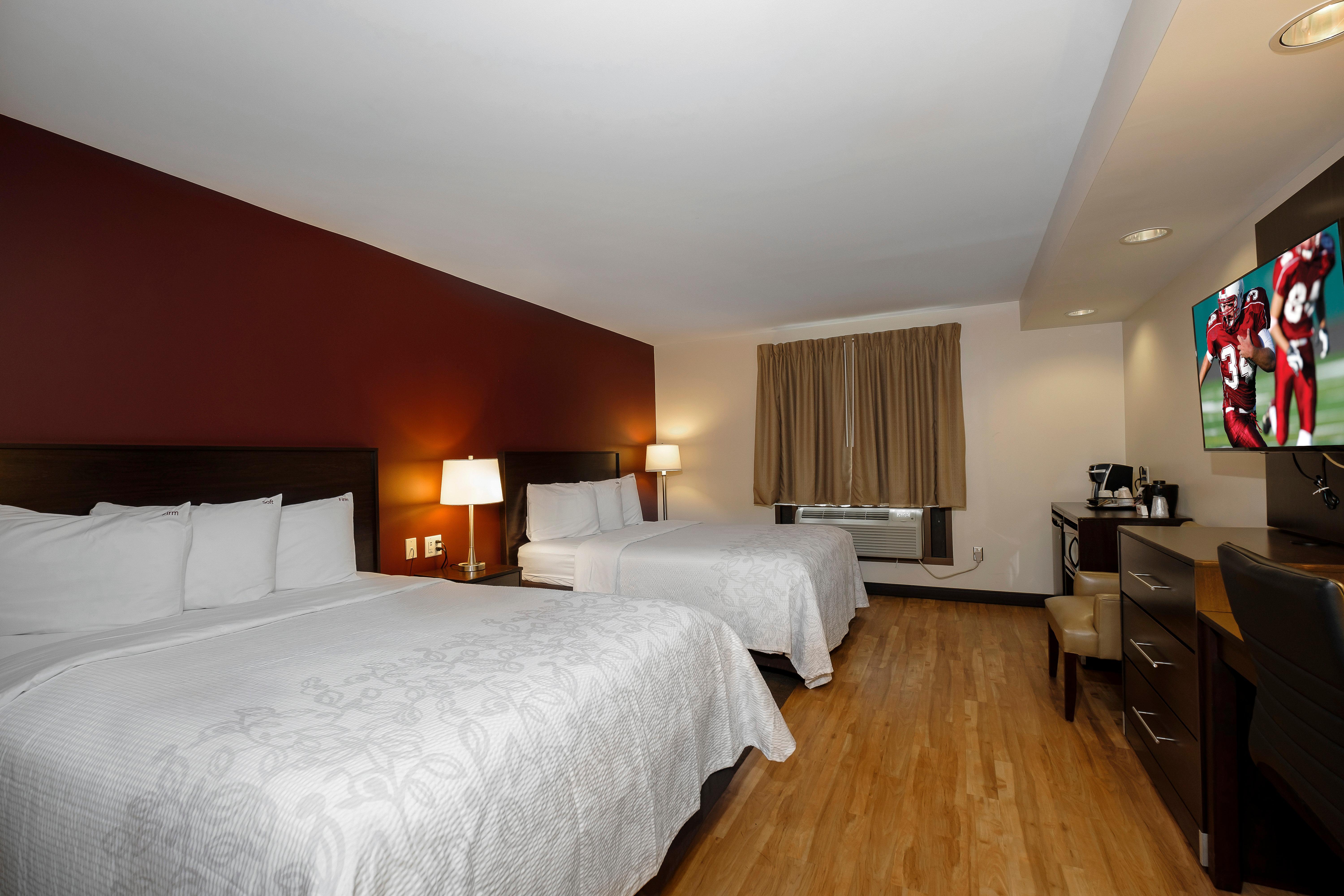 Red Roof Inn Plus+ & Suites Malone Exterior foto